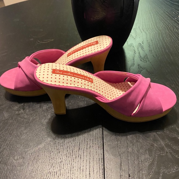 BAIT Mule Heels - 7.5 - Picture 2 of 5